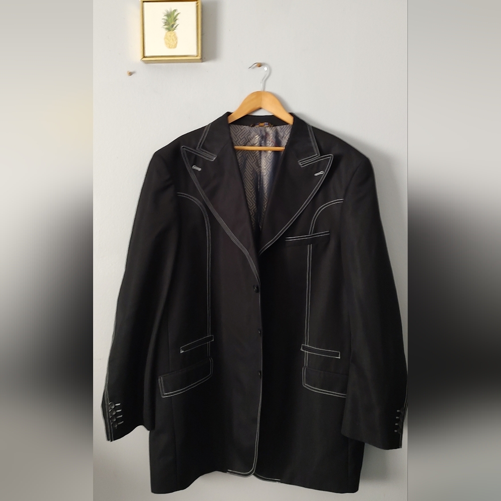MECCA Blazer Suit  Men Designed In Italy Sz 50L 46W  2 Pockets Inside Excellent